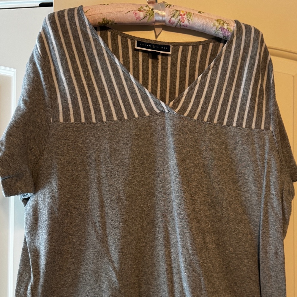 Short Sleeve Grey top with sleeve cutout